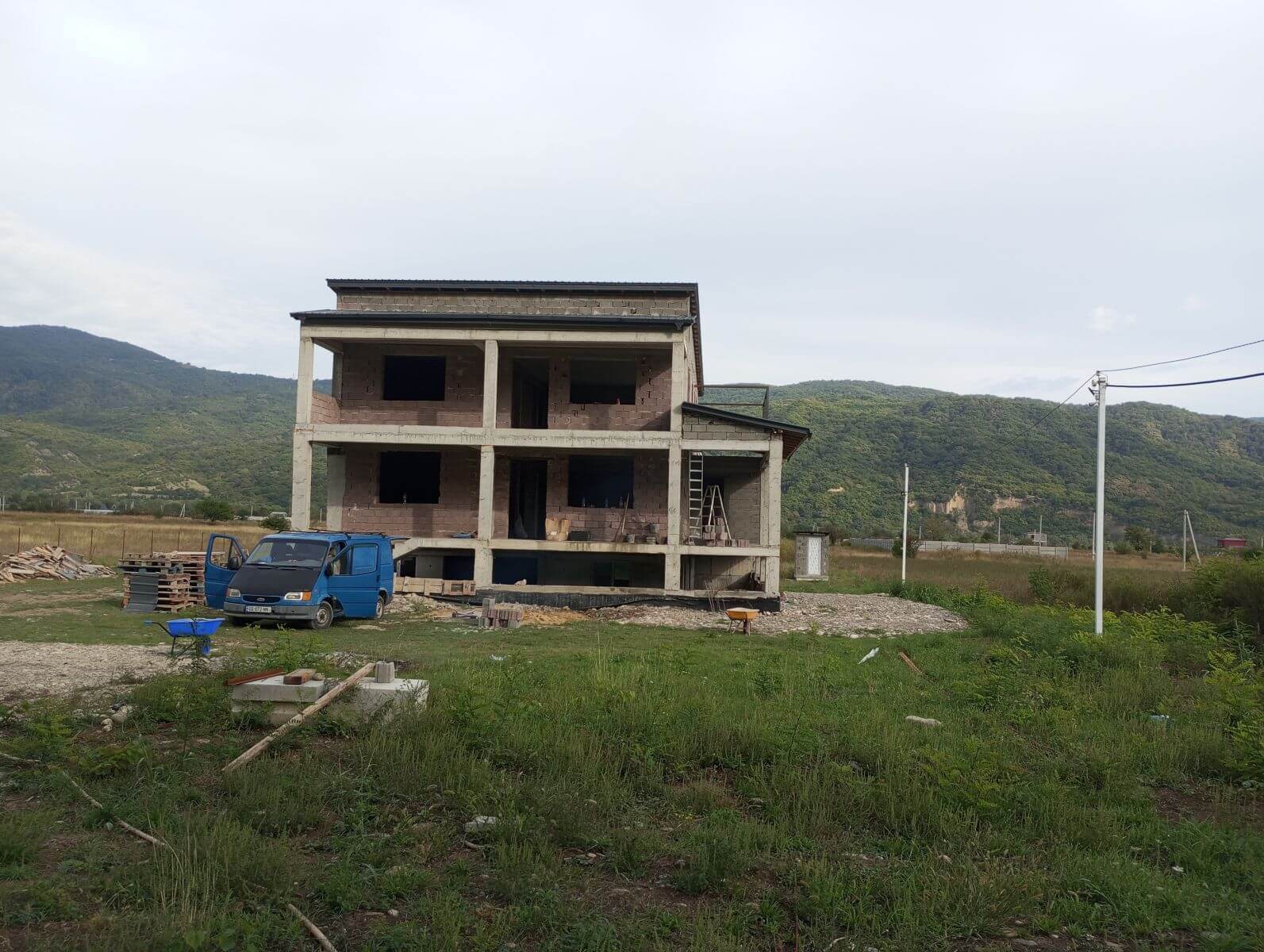 სახლების მშენებლობა