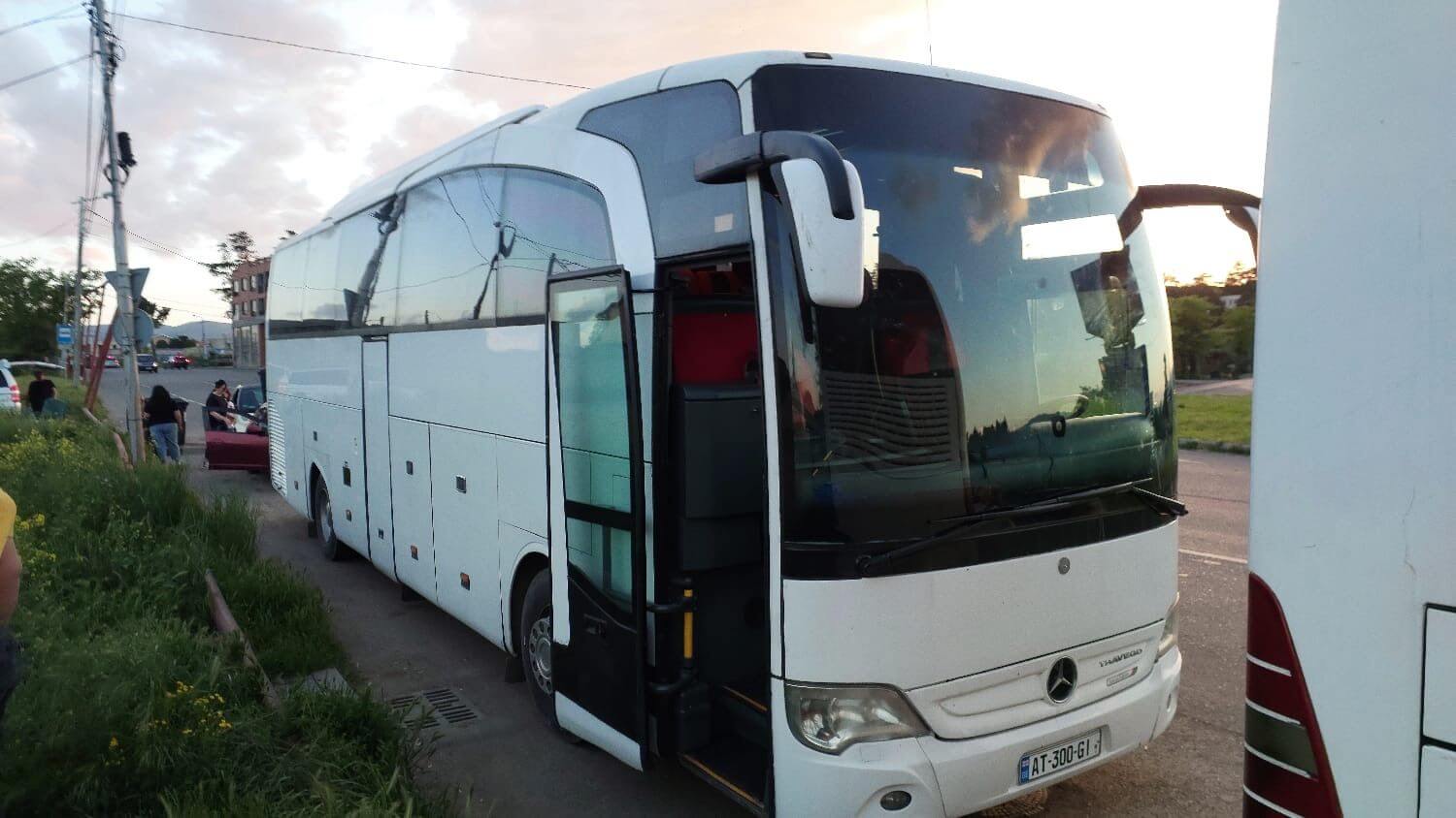 ქირავდება MERCEDES-BENZ TRAVEGO