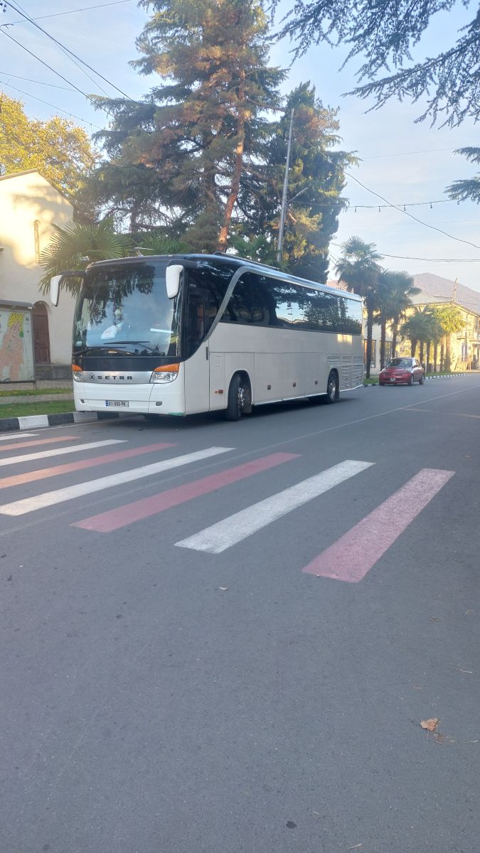 ავტობუსით მომსახურება