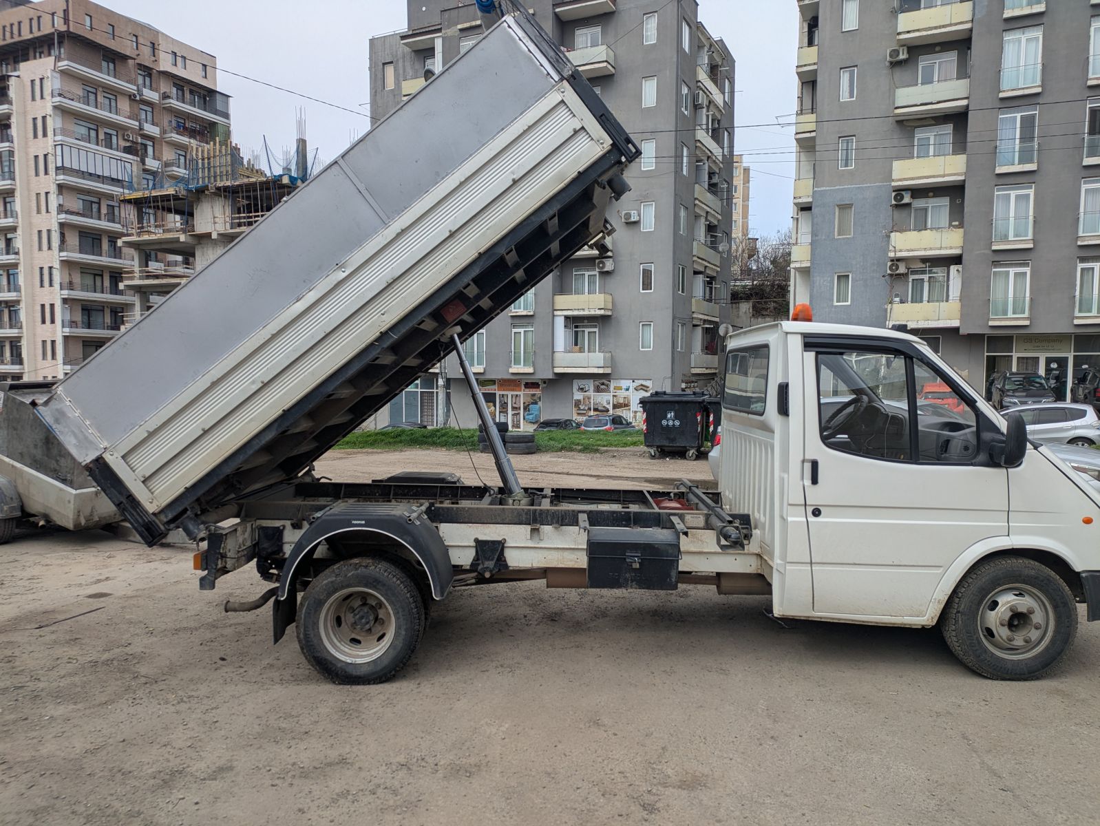 სამშენებლო ნარჩენების გატანა