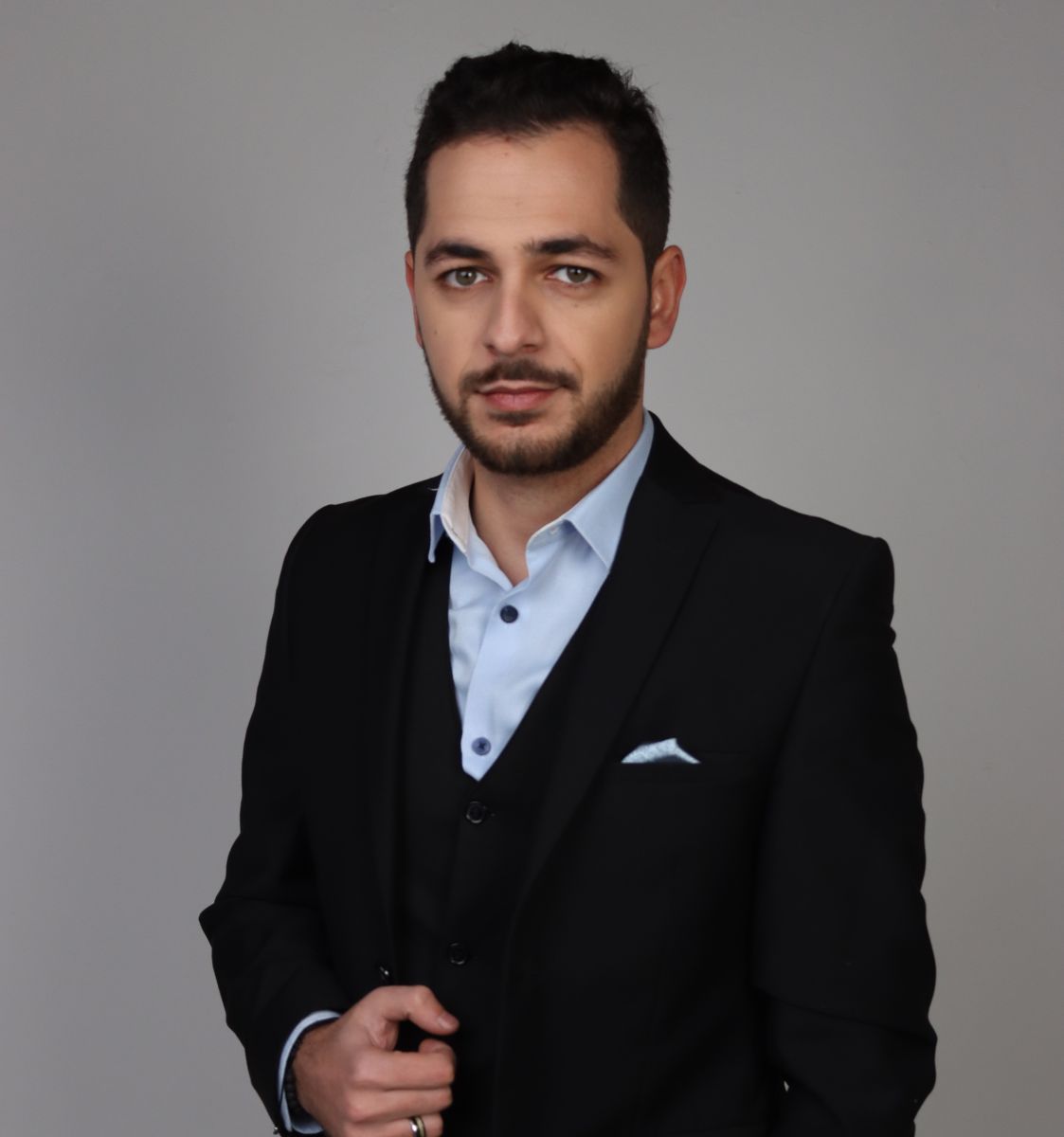 ადვოკატი ლევან ყველაშვილი